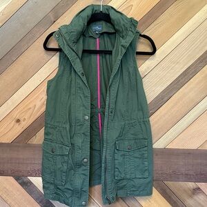 Market & Spruce Green Vest